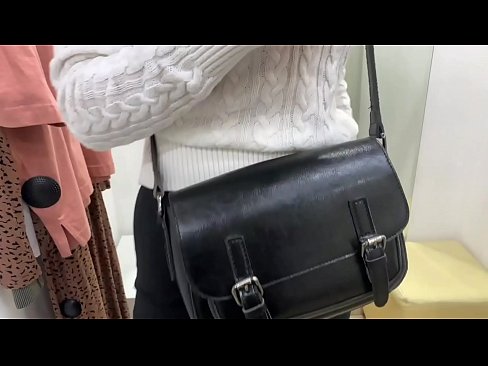 ❤️ Јавна мастурбација на младата кучка FeralBerry со дилдо во фитинг просторијата Анално видео на mk.yespornpics-com.ru ❌️❤